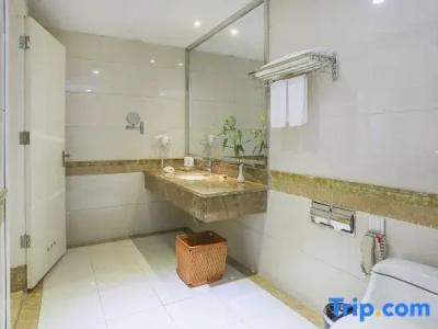 Jinhuayue International - 90