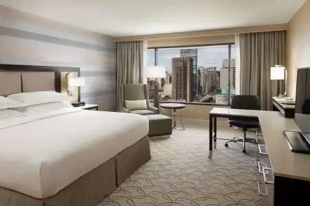 Hilton - 57