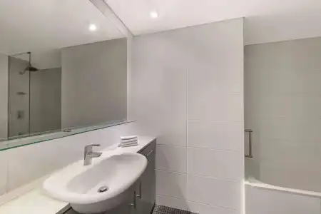 Adina Apartment Perth - 7
