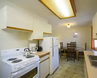 Bowmont Motel - 39