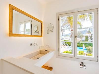 The Sea Club - 102