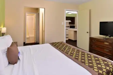 Americas Best Value Inn & Suites Extended Stay Tulsa - 25