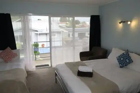 Roselands Motel - 32