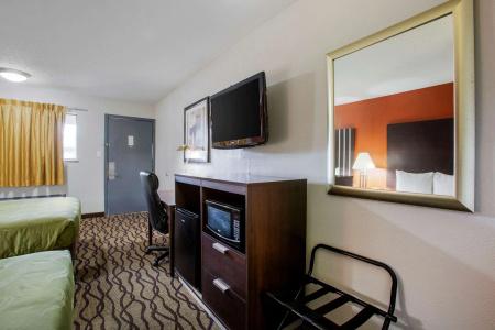 Quality Inn Columbus - East - 64