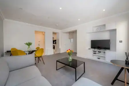 Queensgate Court - 233