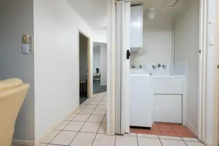 Alexander Beachfront Apartments - 60