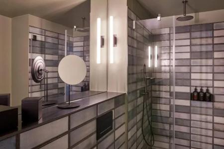 Gekko House, Frankfurt, a Tribute Portfolio - 103