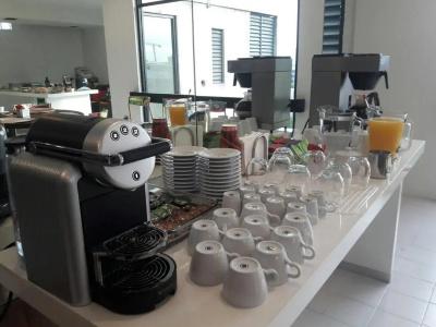 FlowSuites WTC - 6