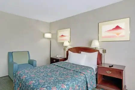 Ramada by Wyndham Reno and Casino - 4