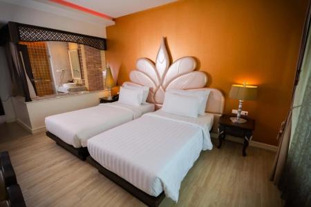 Chillax Resort - 5