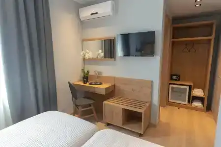 Grand Port Suites Thessaloniki - 10
