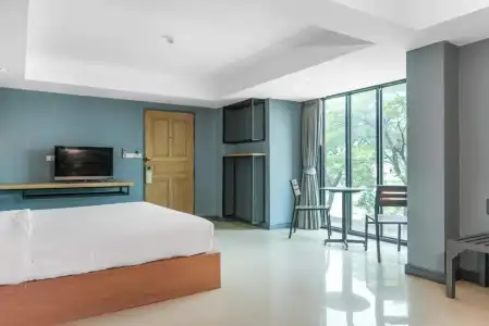 Nora LakeView - 4