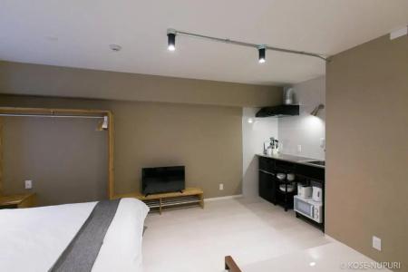 J-Hoppers Hiroshima Guesthouse - 56