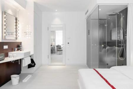 Ruby Coco Dusseldorf - 52