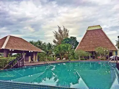 Lawana Escape Beach Resort - 7