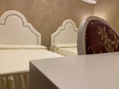 Boutique Calais Milano - 77