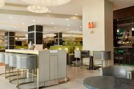 Embassy Suites Los Angeles - Glendale - 21