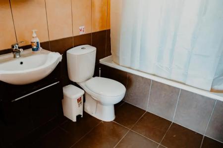 Penelope Beach Apts - 9