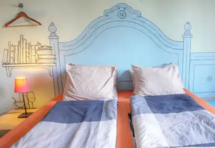 Lavender Circus Hostel, Doubles & Ensuites - 16