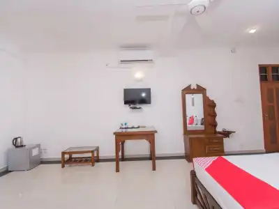 OYO 240 Grand Highway Resort - 4