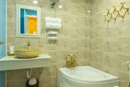Thang Bom Boutique - 38