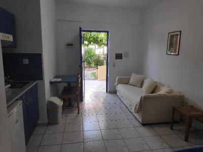 Leonidas Studios & Apartments - 37
