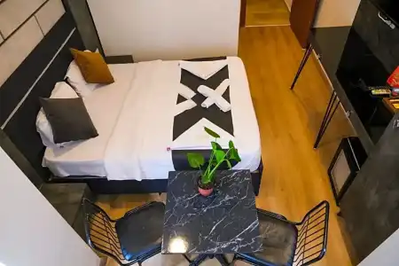 La Pazza Suites - 15