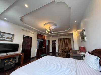 Hoa Phat & Apartment - 130