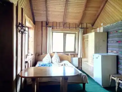 Gostynniy Dvir Raytshtoky - 1