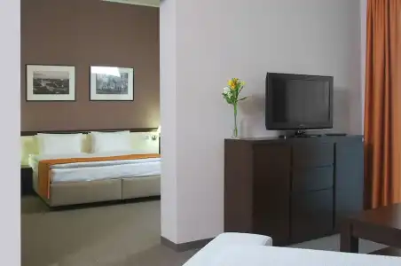 Ramada by Wyndham Lviv - 54