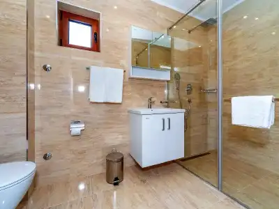 Luxury Apartments Queen - 45