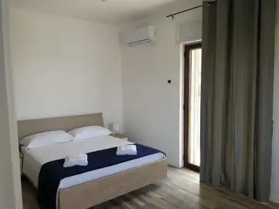 B&B Crispino - 1