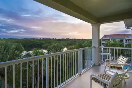 DoubleTree Suites by Hilton Naples - 7