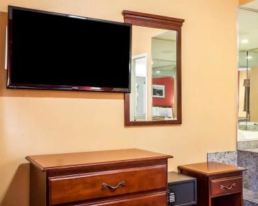 Rodeway Inn Jersey City NJ - 5