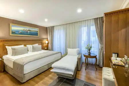 Royan Suites - 27