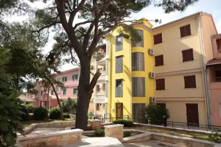 Apartments Punta - 0