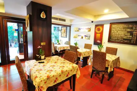 Baan Sukhumvit Soi 20 - 13
