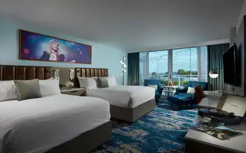 Hard Rock - 4