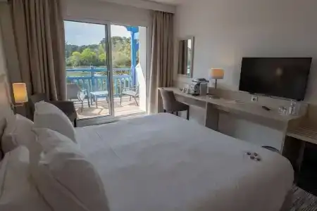 Best Western Le Roof - 112