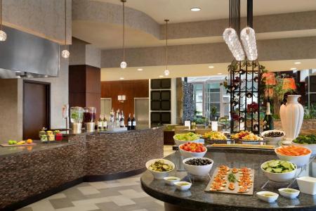 Embassy Suites Los Angeles - Glendale - 11