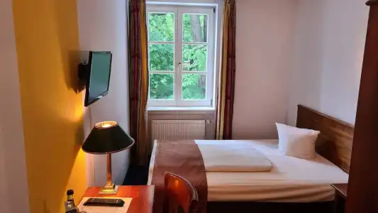 Königin Olga - 23