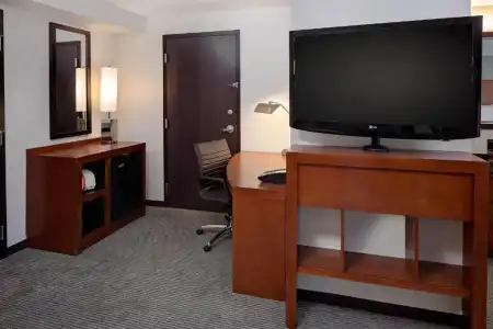 Hyatt Place Pittsburgh-North Shore - 41