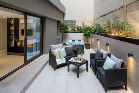 47 Luxury Suites - 50