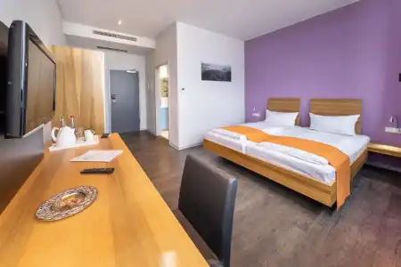 AMH Airport-Messe-Hotel - 99