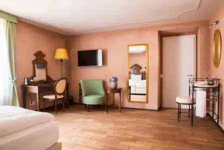 La Tureta Boutique & Restaurant - 23