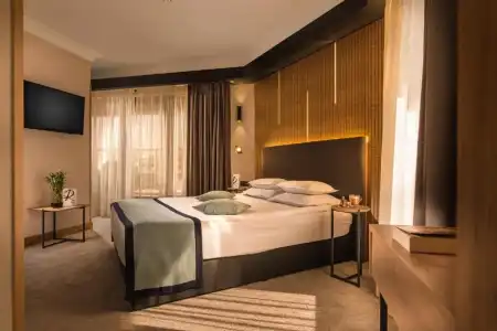 Rosslyn Thracia - 70