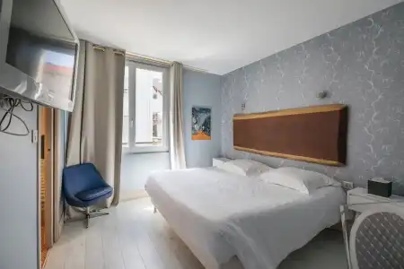 Hôtel Cosmopolitain - 24