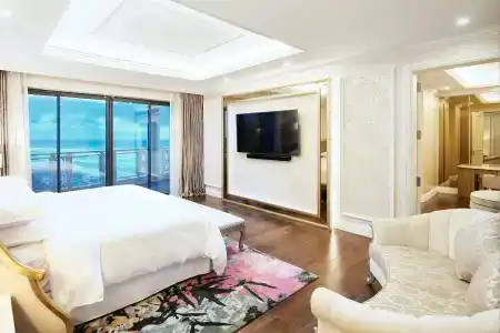 Sheraton Grand Danang Beach Resort & Spa - 46
