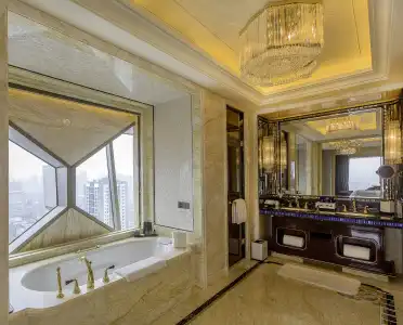Wanda Reign Wuhan - 7