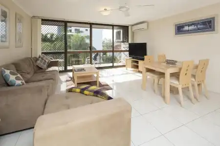 Burleigh Palms Holiday Apartments - 35